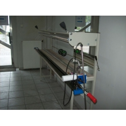 Przewijarka do tkanin i kuponów PK-02 z odkrawaczem i licznikiem metrów